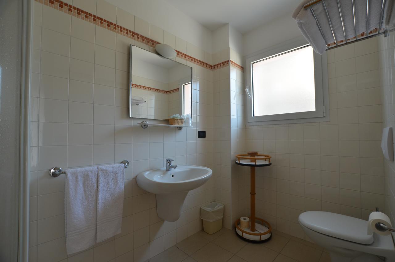 Hotel Tivoli Lignano Sabbiadoro Bagian luar foto