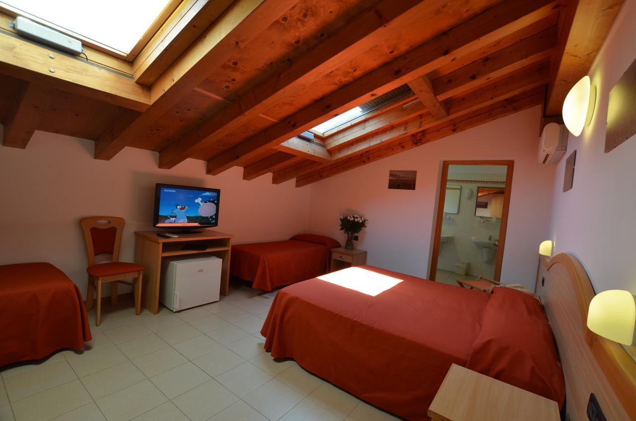 Hotel Tivoli Lignano Sabbiadoro Bagian luar foto