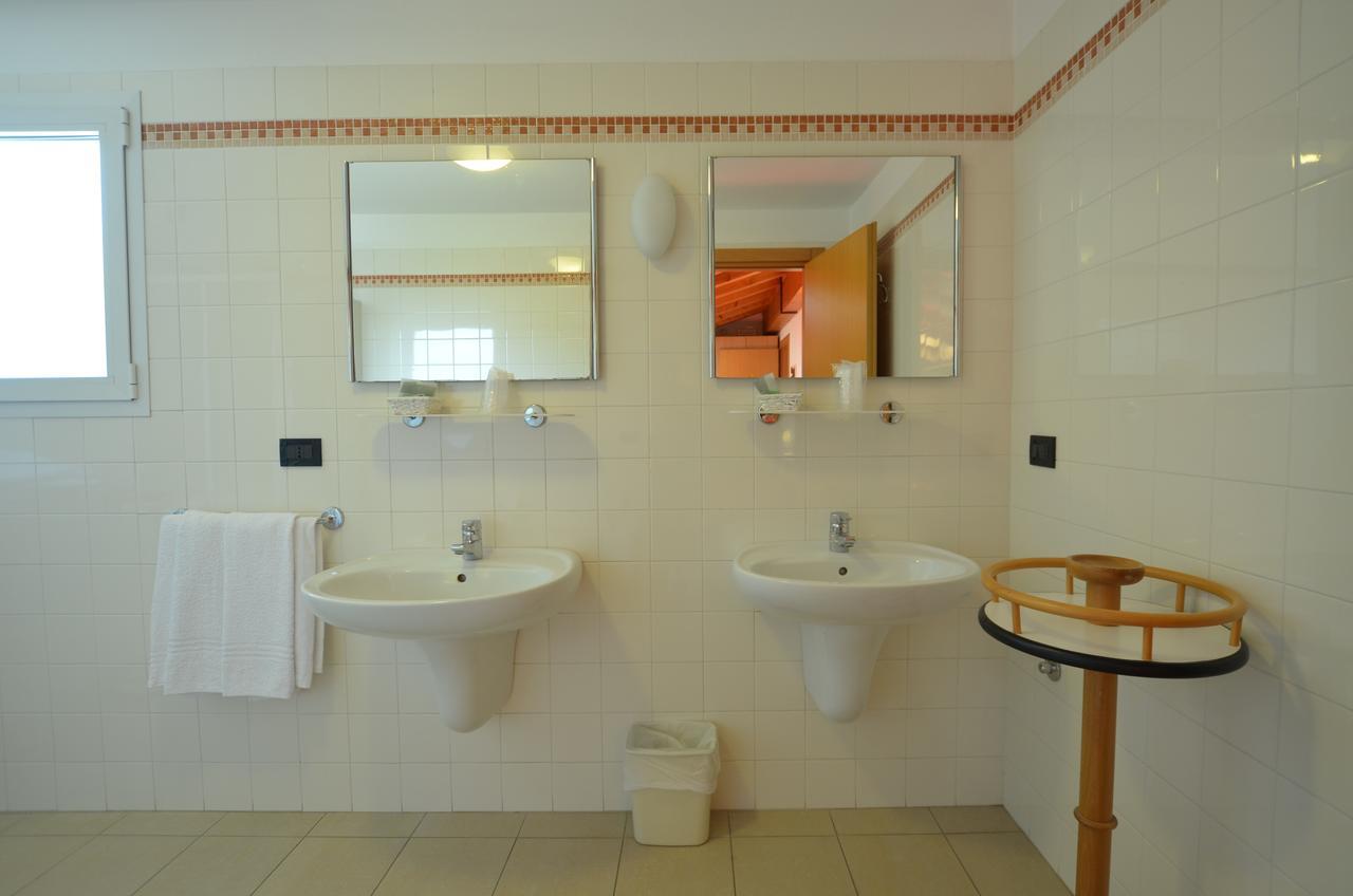 Hotel Tivoli Lignano Sabbiadoro Bagian luar foto